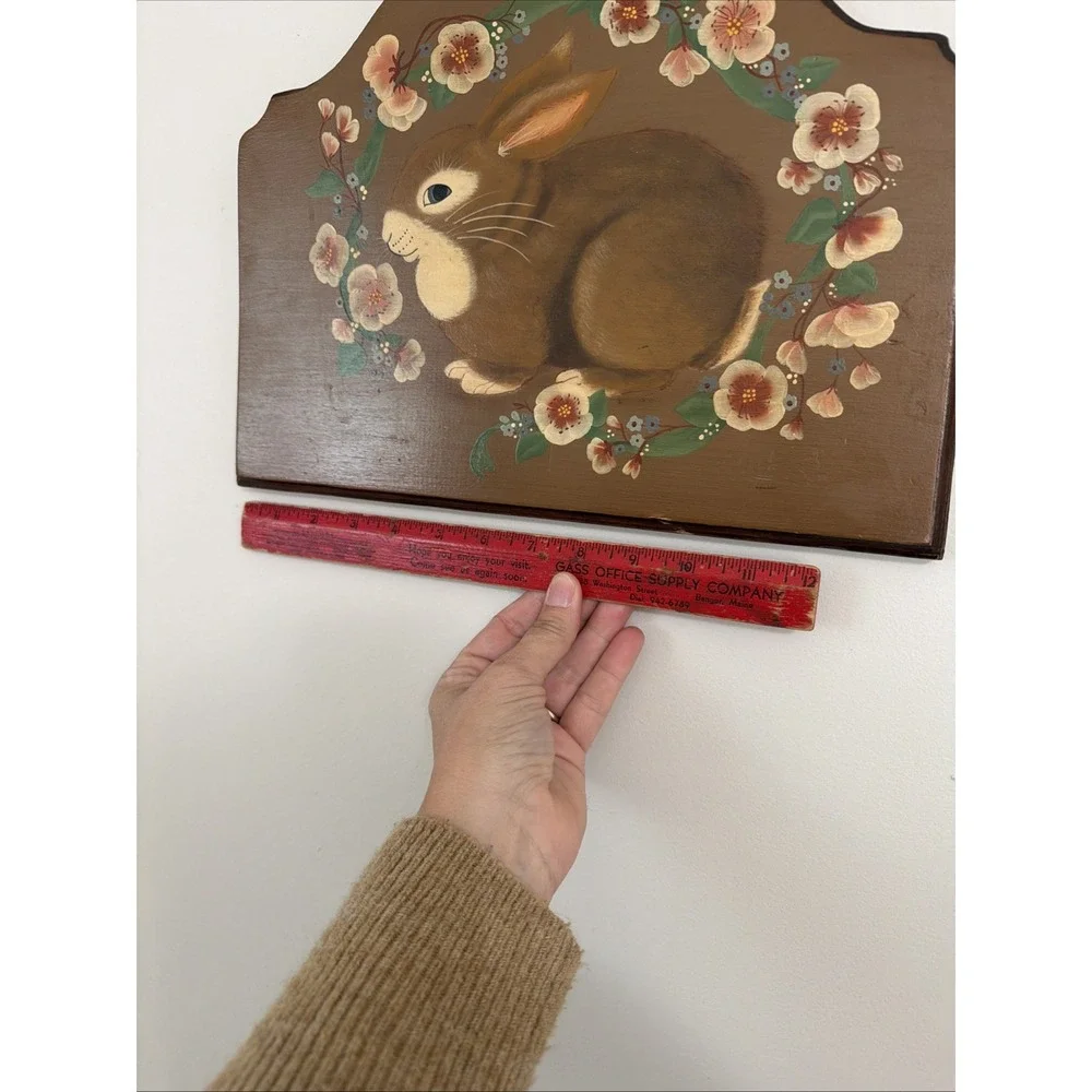 Vintage Hand Painted Wood Folk Art Bunny Rabbit Cottage Farmhouse 14